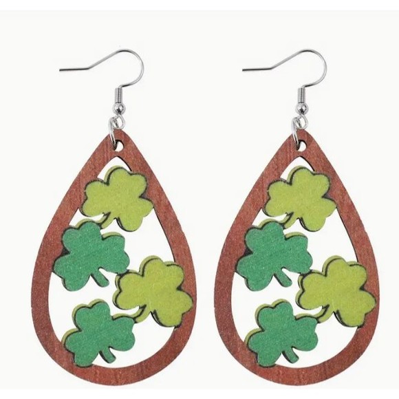 4 Two-Tone Green Clovers Shamrock Wood Teardrop Earrings - Picture 2 of 6